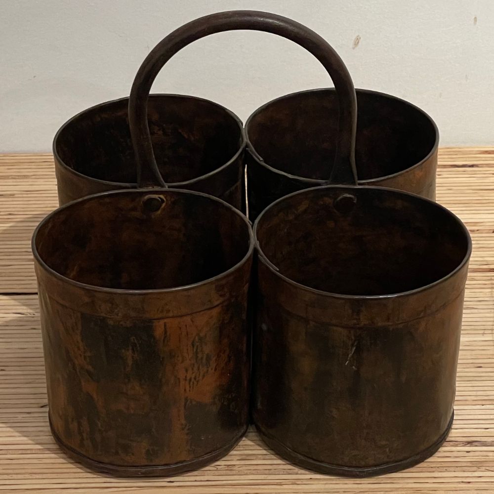 4 Iron Pot with Handle