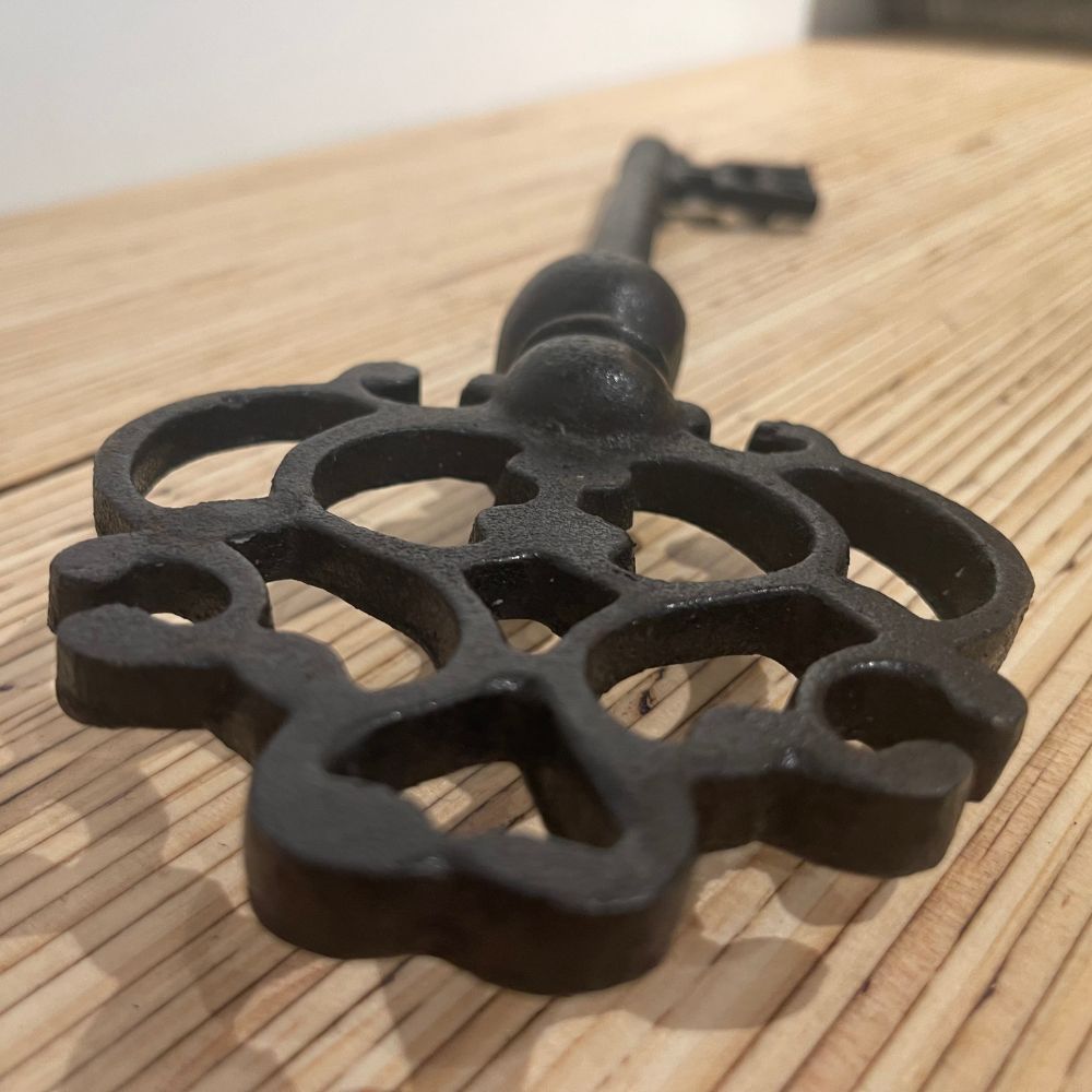 Filigree Key Large Cast Iron Key – Wine Country Craft